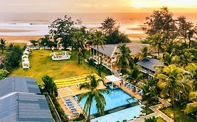 Foxoso La Beach Resort & Spa